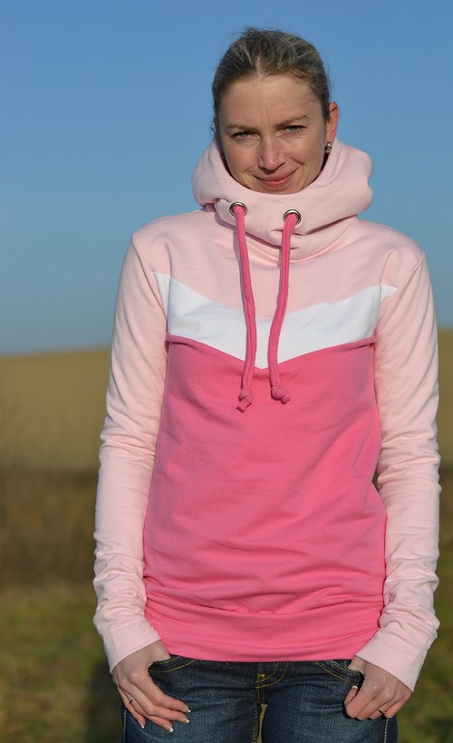 Růžová mikina — foto 1
