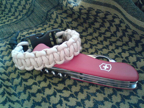 Survival bracelet — foto 1