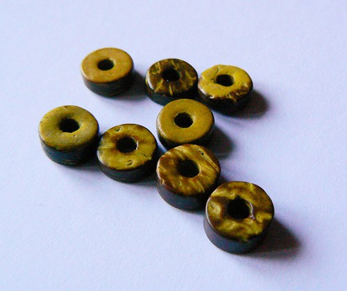 Kokosový donut žlutý — foto 1