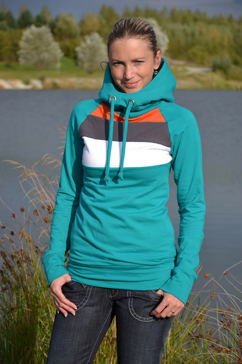 Zelená mikina — foto 1