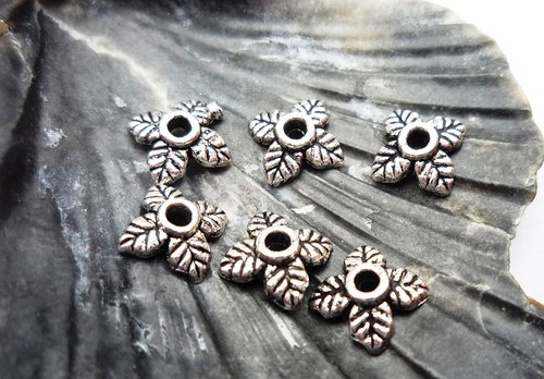 Starostříbrné kaplíky 10 ks AKCE — foto 1