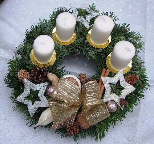 Adventní věnec - bělásek — foto 1