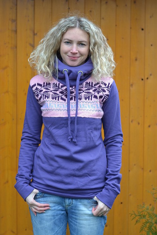 Fialová mikina — foto 1