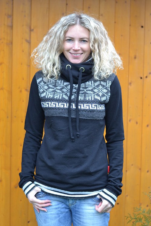 Černá mikina — foto 1