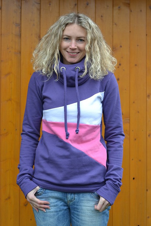 Fialová mikina — foto 1