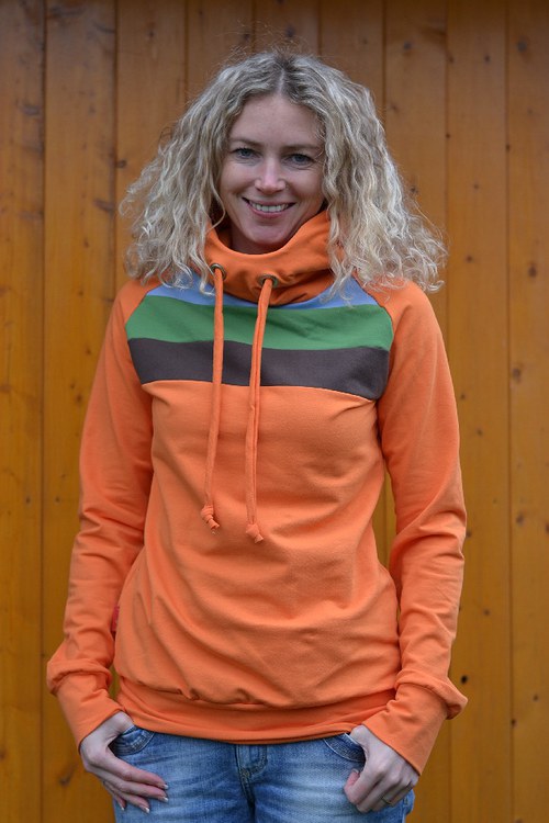 Oranžová mikina — foto 1