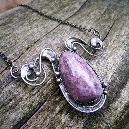 Outline — foto 1