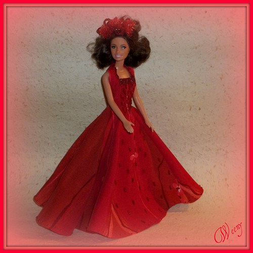 Červené šaty pro Barbie — foto 1