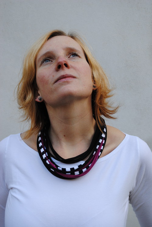 Náhrdelník námořnický lila černý — foto 1