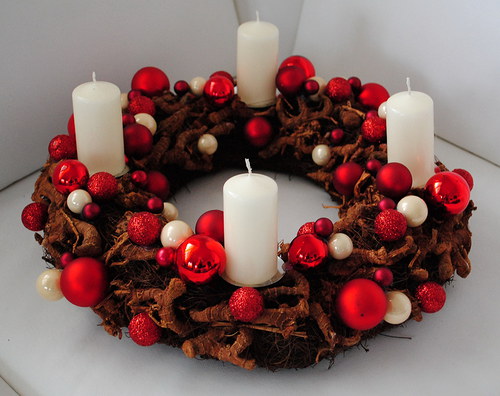 Luxusní adventní věnec červený — foto 1