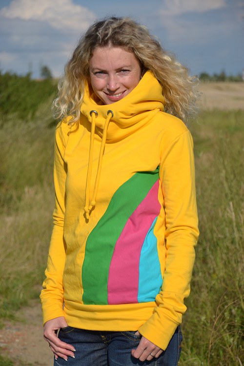 Žlutá mikina — foto 1
