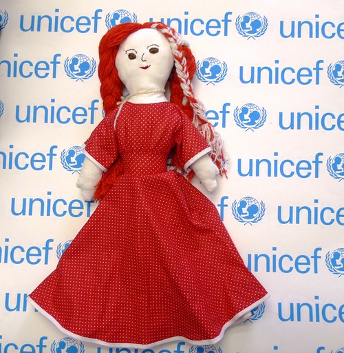 Adoptuj panenku a zachráníš dítě — foto 1