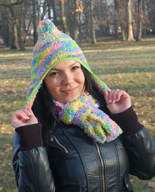 Barevný set ušaté čepice a šály — foto 1