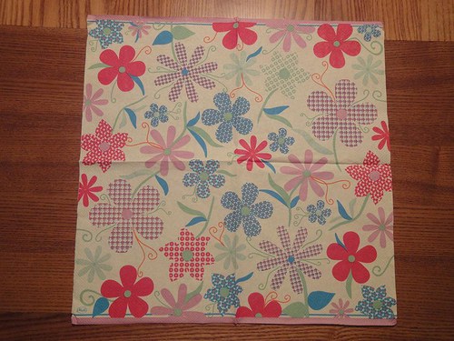 Ubrousek na decoupage - barevné kytičky