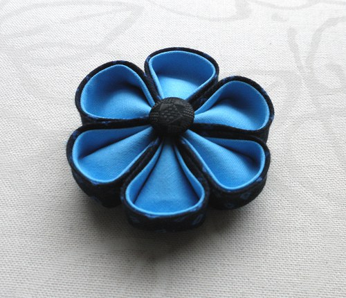 Kanzashi kvítek modrý — foto 1