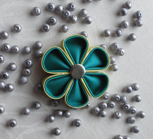 Kanzashi zeleno-zelená — foto 1