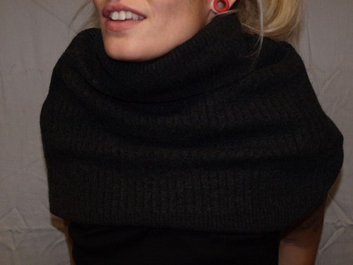 Neck-on s rolákem — foto 1
