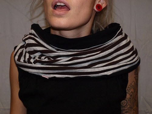 Neck-on — foto 1
