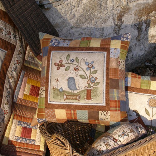 Knoflíkáč - polštářek — foto 1