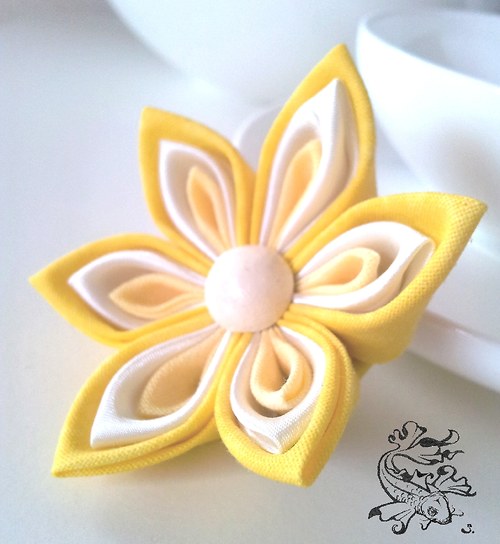 Brož kanzashi IERO — foto 1