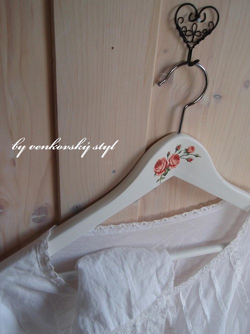 Romantické ramínko s růžemi — foto 1