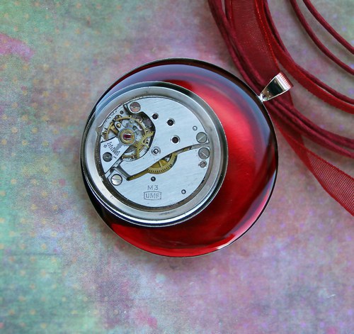 Trapped in time (red) — foto 1