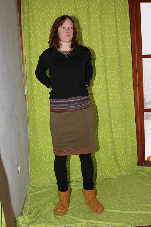 Sukýnka úpletová khaki — foto 1