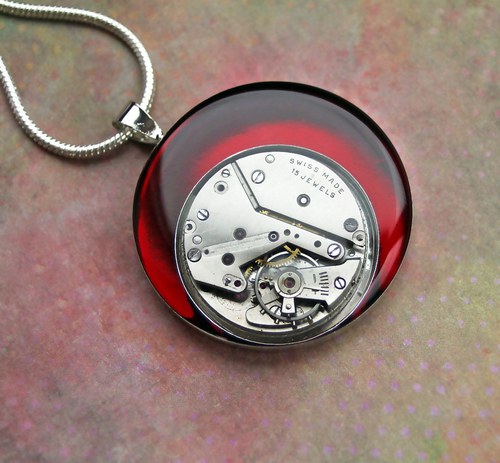 Trapped in time (red) — foto 1