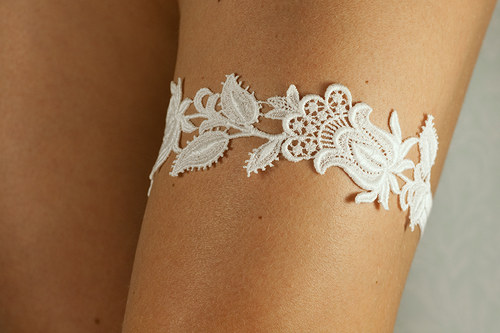 Svadobný podväzok FLORA White — foto 1