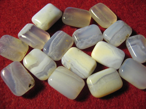 Chalcedon modrý oválek 14x10 mm (cena 2ks) — foto 1