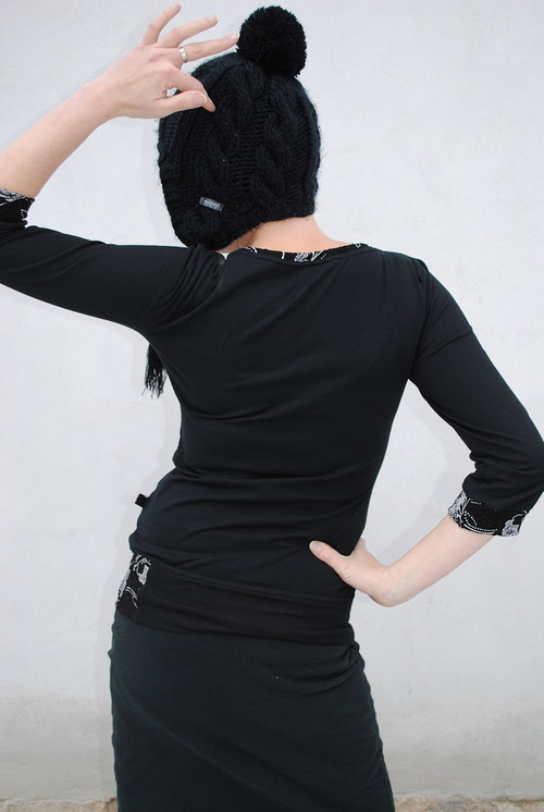 Trochu elegance neškodí..... , vel M. — foto 1