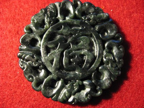 Amulet Čína - symbol pět netopýrů, jadeit — foto 1