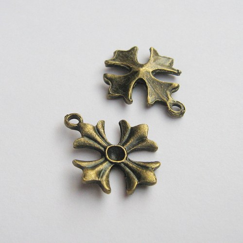 Kytička 20 x16 mm - 2 ks