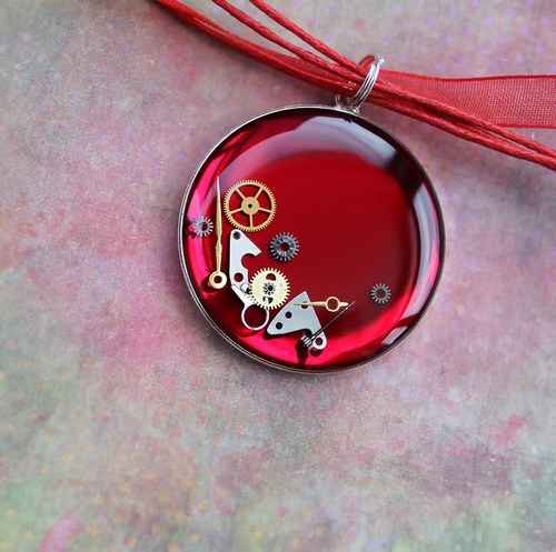 Mess in red — foto 1