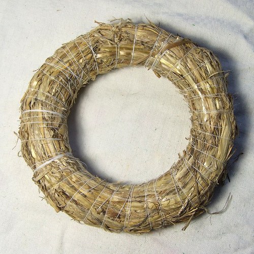 Slaměný věnec, 16 cm