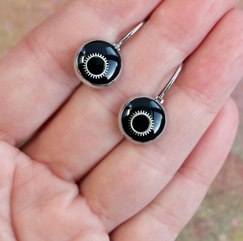 Black circles — foto 1