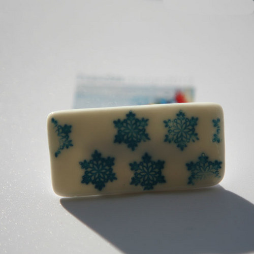 Ještě chvíli zima (porcelánová brož) — foto 1