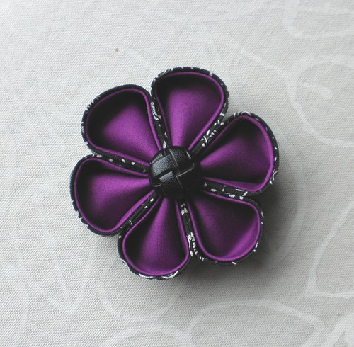 Černofialová kanzashi — foto 1