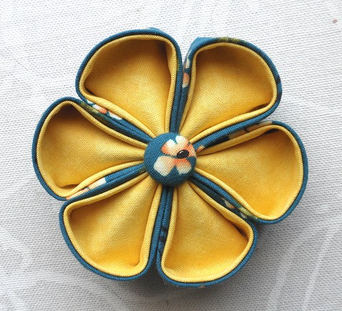 Kanzashi kvítek — foto 1