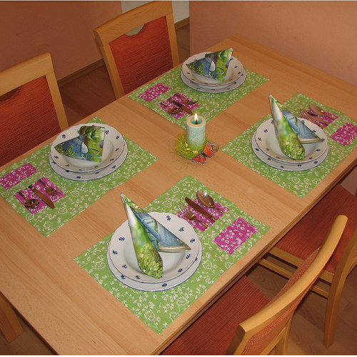Hravé prostírání s kapsami - zelené — foto 1