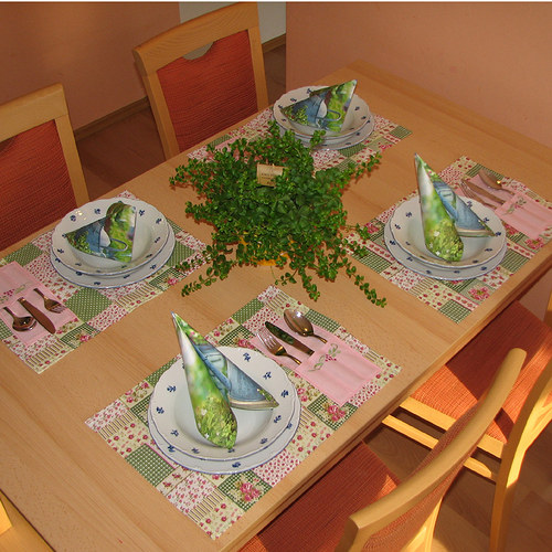 Prostírání s růžemi a s kapsami — foto 1