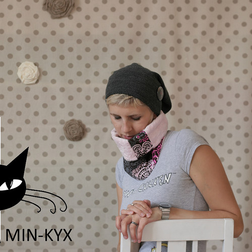 NÁKRČNÍ-KYX brown flower — foto 1