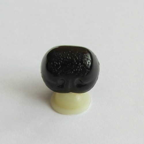 Bezpečnostní nos - černý, 19x14 mm — foto 1