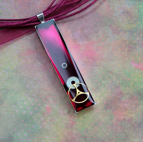 Tři /burgundy/ — foto 1