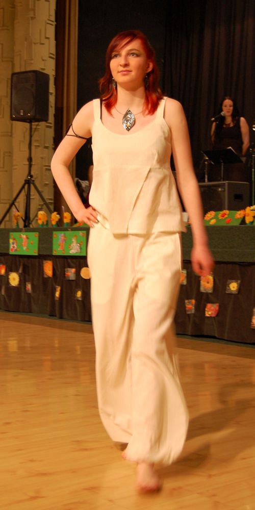 Komplety - kalhoty s tílkem — foto 1