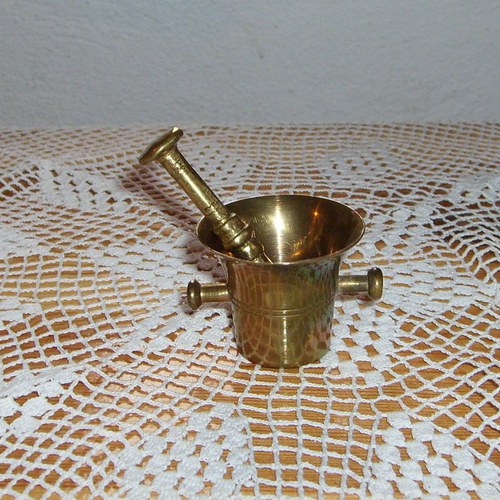 6. Hmoždíř, hmoždířek, mosazný — foto 1