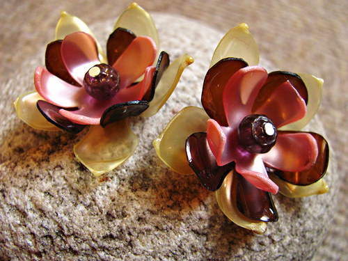Plastic flowers 2 — foto 1