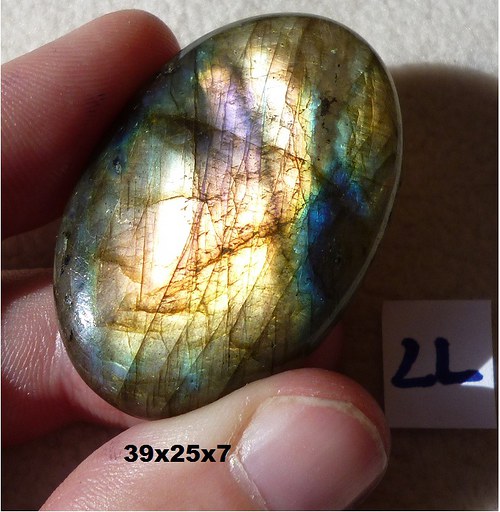 Labradorit- CABOCHON- velký — foto 1