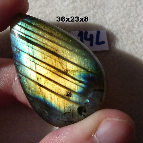 Labradorit- CABOCHON- velký — foto 1