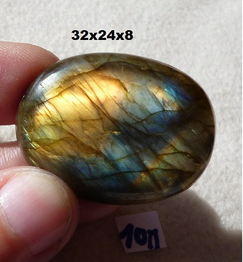 Labradorit- CABOCHON- velký — foto 1